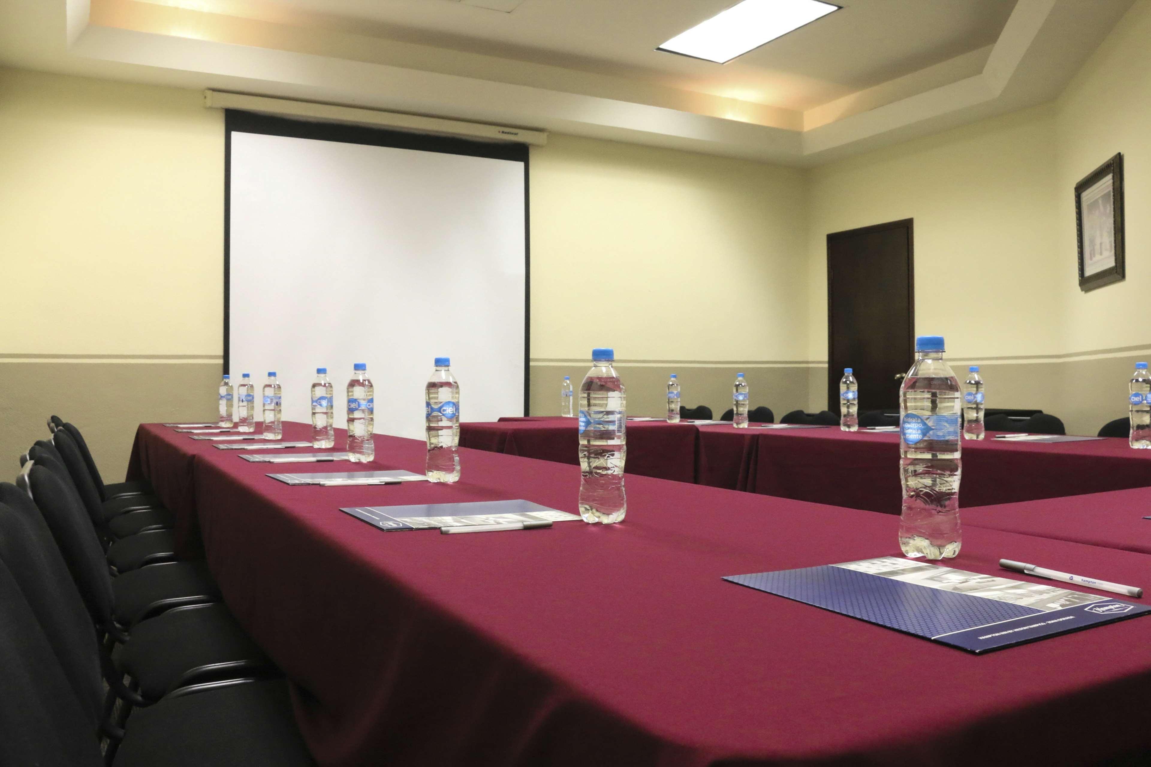 Hampton Inn Tampico Zona Dorada Eksteriør billede