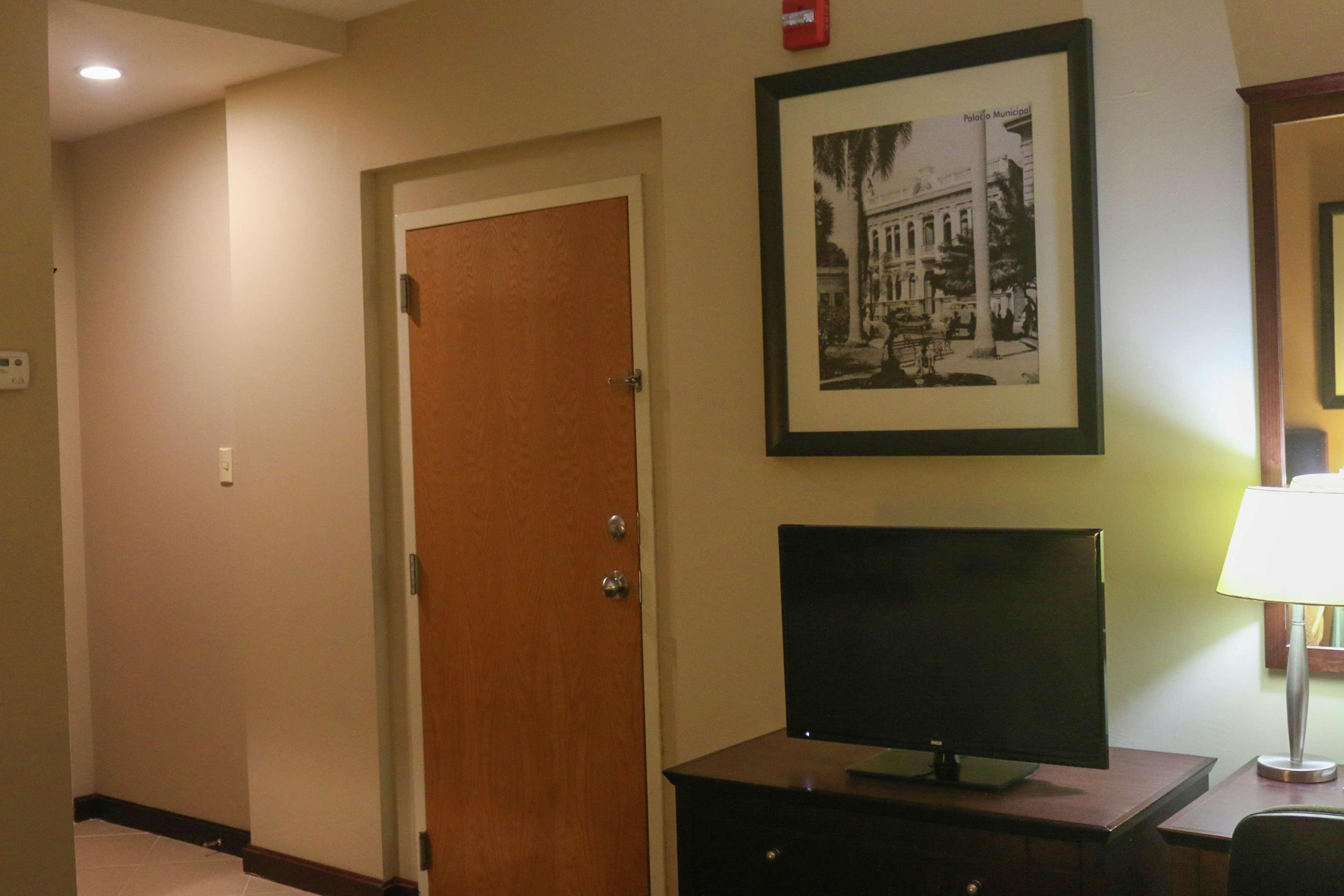 Hampton Inn Tampico Zona Dorada Eksteriør billede