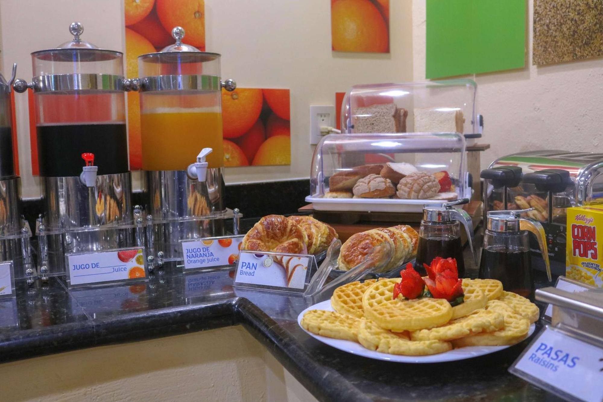 Hampton Inn Tampico Zona Dorada Eksteriør billede